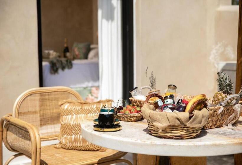 Archetypo Villas And Suites