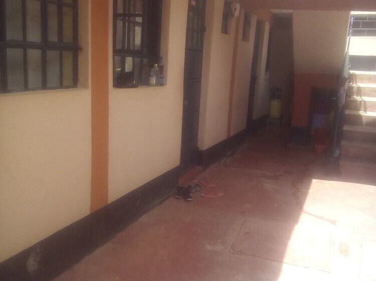 تختخواب و صبحانه The Hub Guest House