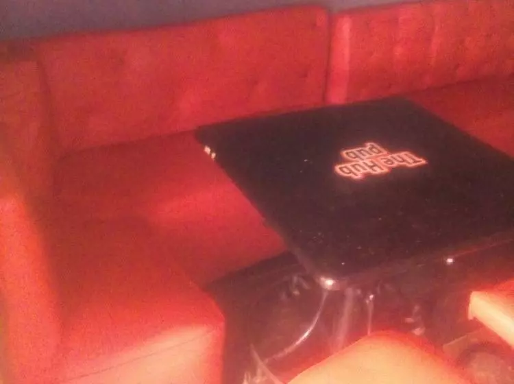 تختخواب و صبحانه The Hub Guest House