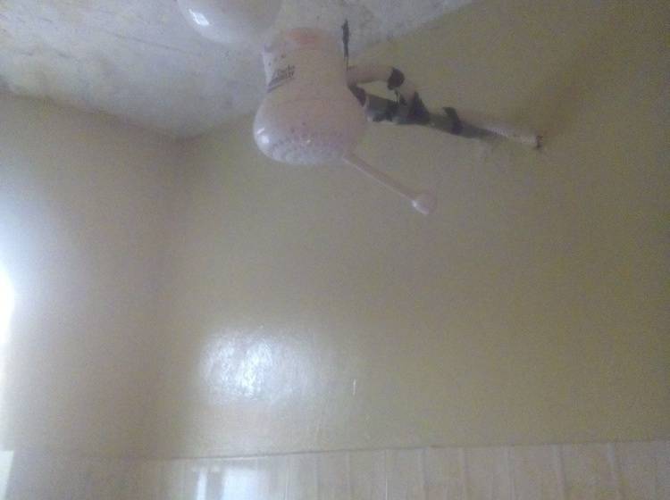 تختخواب و صبحانه The Hub Guest House