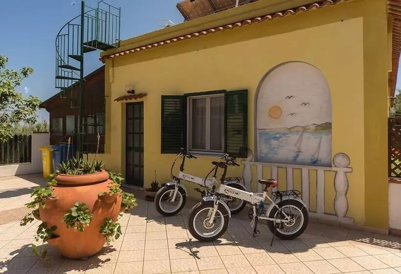 Hotelli Albergo Belvedere