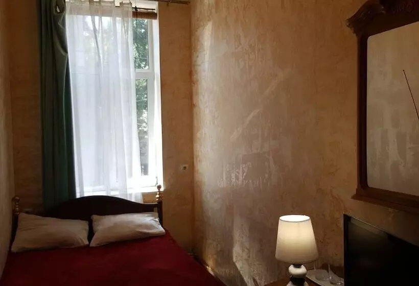 هتل Bichaikhanov Palace