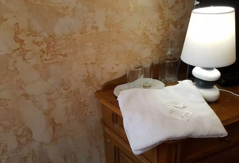 هتل Bichaikhanov Palace