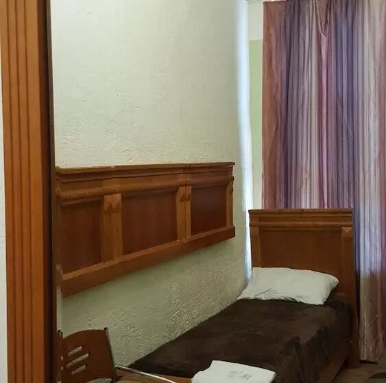 هتل Bichaikhanov Palace