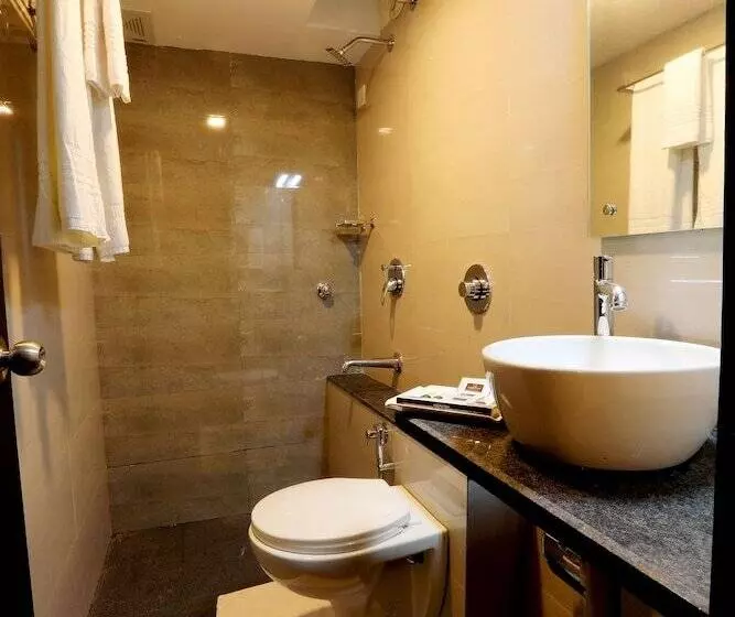 ホテル Royal Plaza Suites By Rak Rooms, Mangaluru