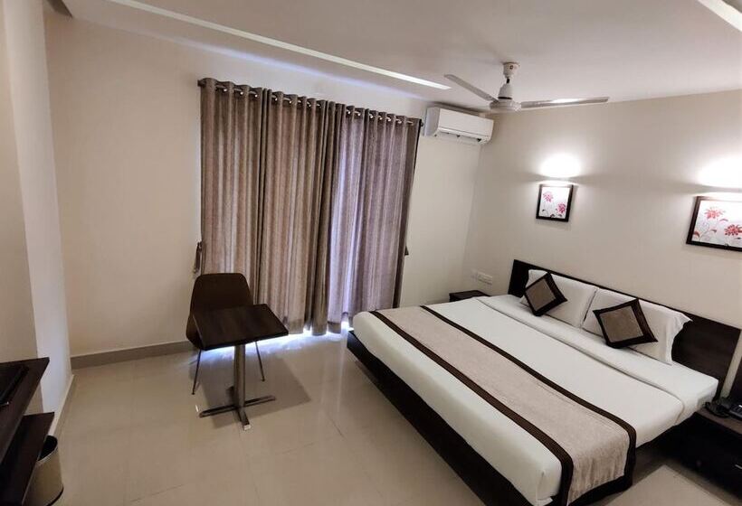 호텔 Royal Plaza Suites By Rak Rooms, Mangaluru