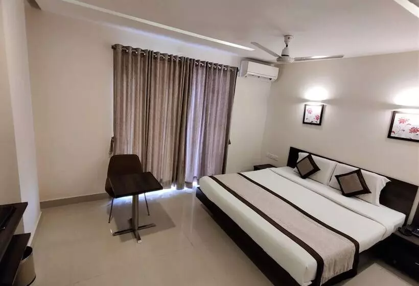 ホテル Royal Plaza Suites By Rak Rooms, Mangaluru