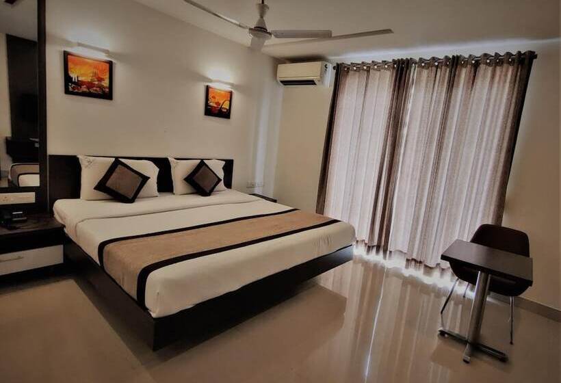 호텔 Royal Plaza Suites By Rak Rooms, Mangaluru