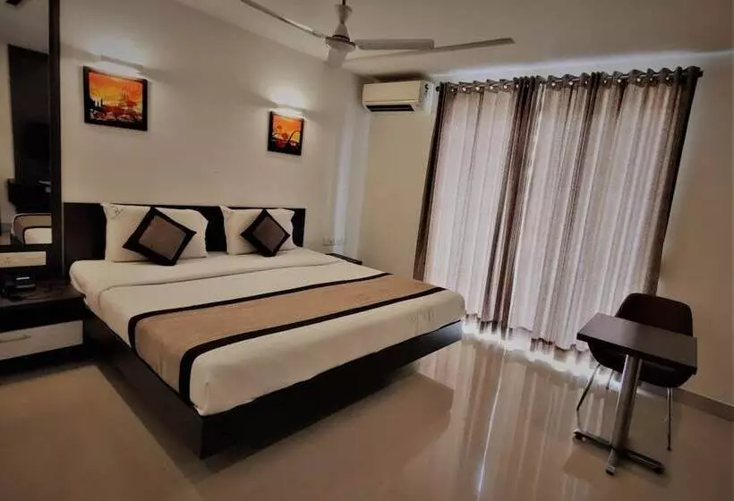 ホテル Royal Plaza Suites By Rak Rooms, Mangaluru