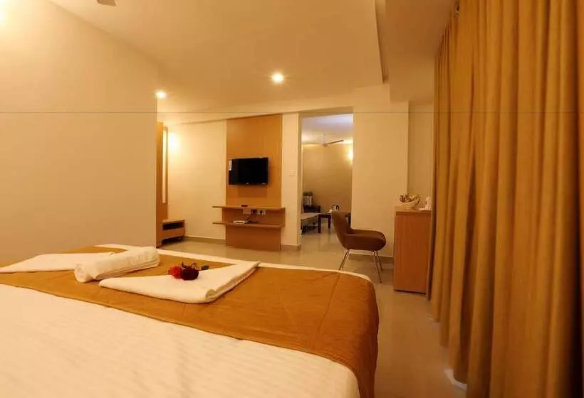 ホテル Royal Plaza Suites By Rak Rooms, Mangaluru