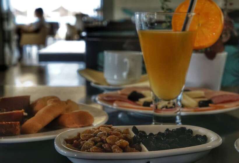 Отель Kokoni Beach