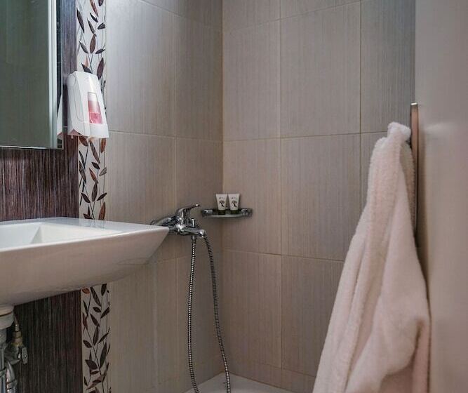 Отель Kokoni Beach