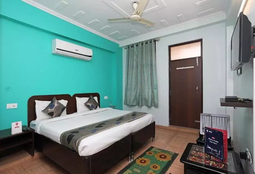 ホテル Oyo 11482 Mahalaxmi Palace
