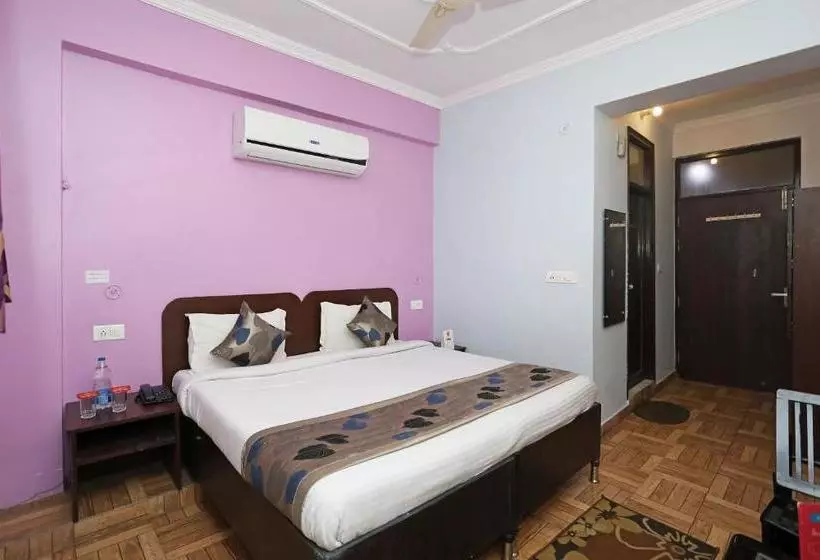 ホテル Oyo 11482 Mahalaxmi Palace