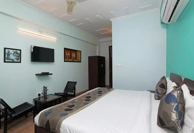 ホテル Oyo 11482 Mahalaxmi Palace