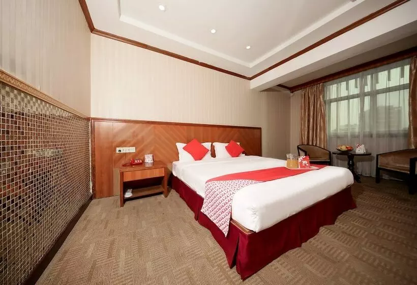 Hotelli Oyo 8027 Li Hu Business