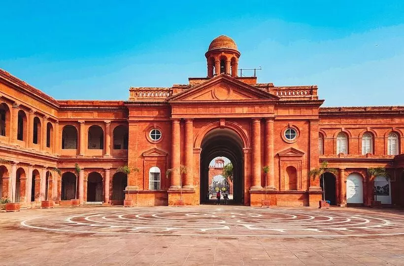 هتل Puri Grand