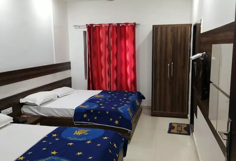 هتل Puri Grand