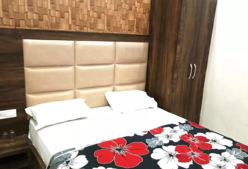 هتل Puri Grand