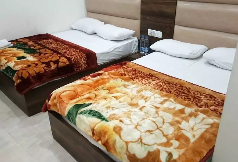 هتل Puri Grand