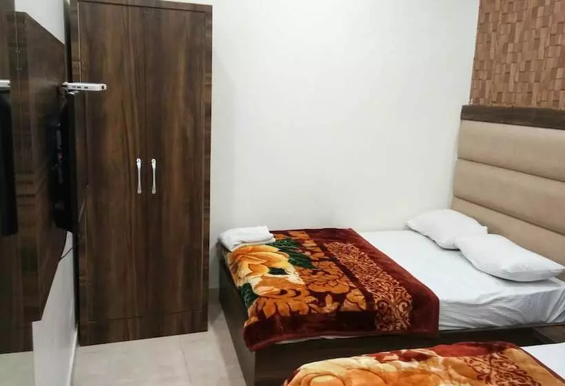 هتل Puri Grand