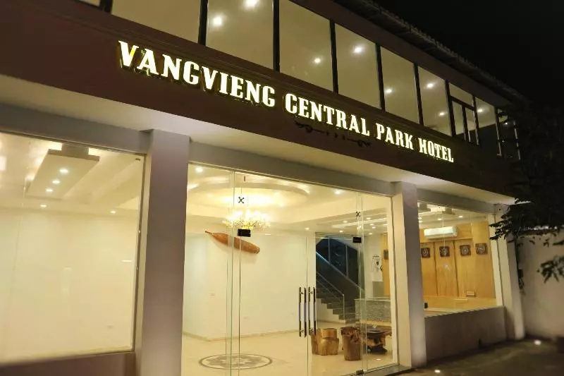 هتل V Central