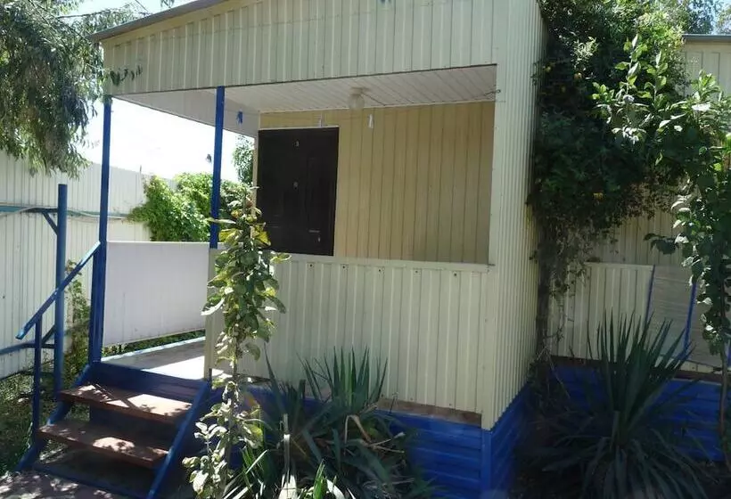 Majatalo Guest House Delfin