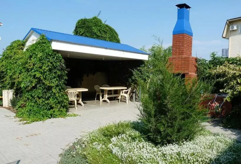 Majatalo Guest House Delfin