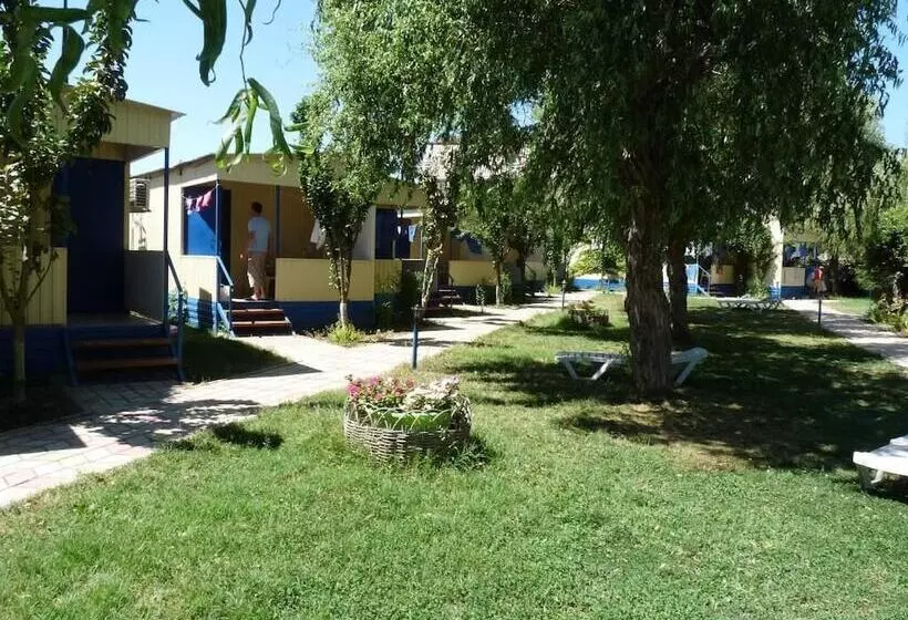 Majatalo Guest House Delfin