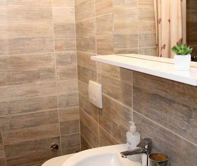 Majatalo Old Theatre Rooms And Apartments