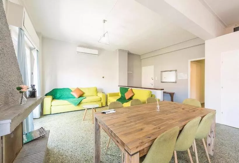 Space Paradise Apartments