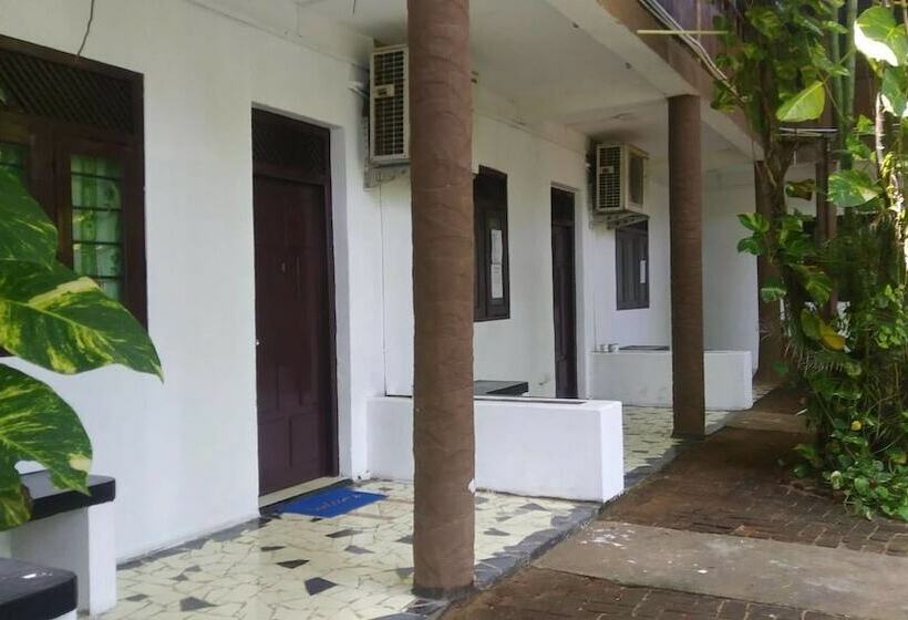 D&j Stamford Hotel   Hostel