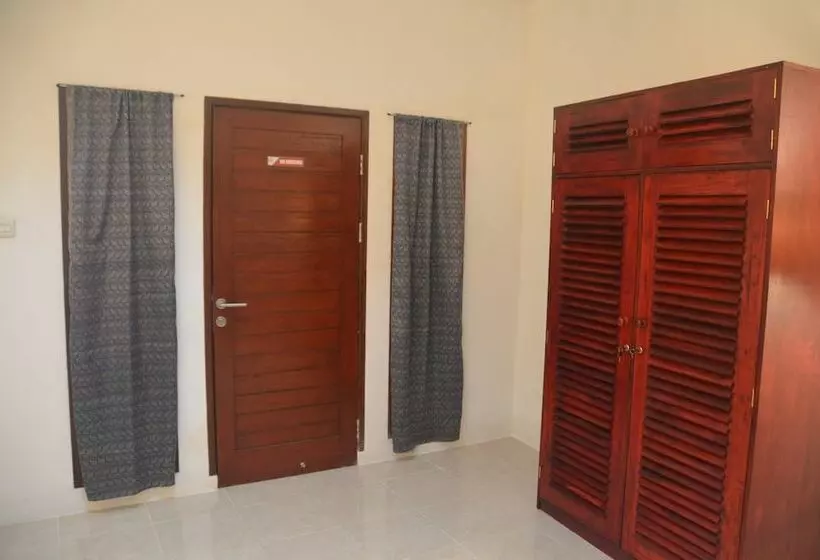 ベッドアンドブレックファースト Amigos Bungalows Gili Meno