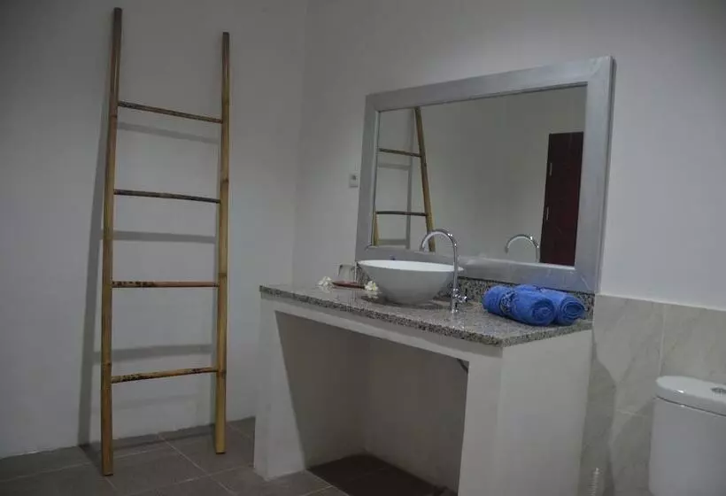 ベッドアンドブレックファースト Amigos Bungalows Gili Meno