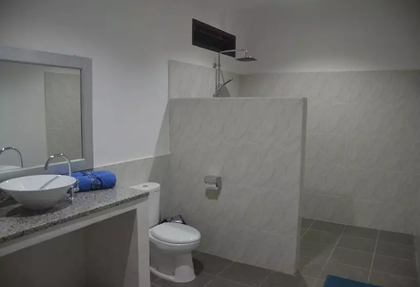 ベッドアンドブレックファースト Amigos Bungalows Gili Meno