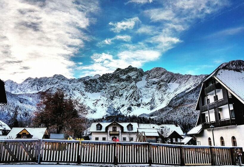 مبيت وإفطار Vila Koman Jezersko