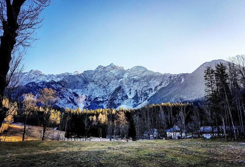 مبيت وإفطار Vila Koman Jezersko