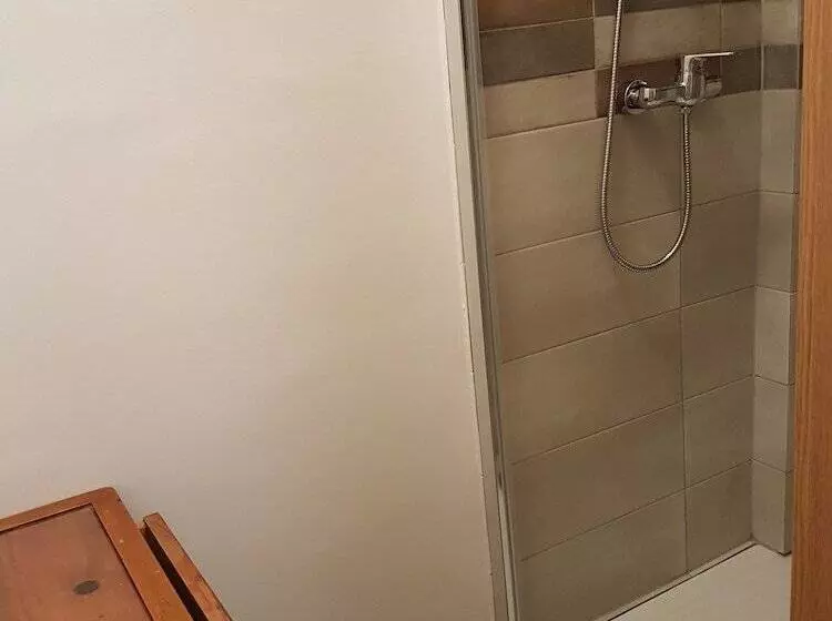 تختخواب و صبحانه Vila Koman Jezersko