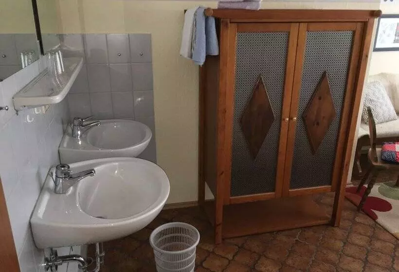 Hotelli Berggasthaus Kandelhof