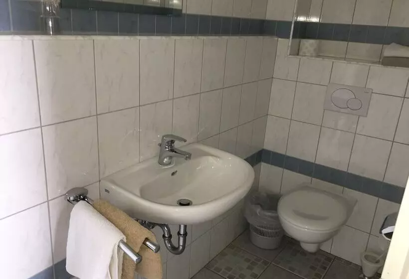 Hotelli Berggasthaus Kandelhof