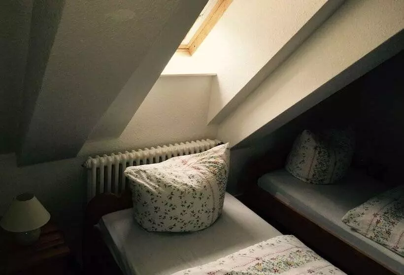 Hotelli Berggasthaus Kandelhof