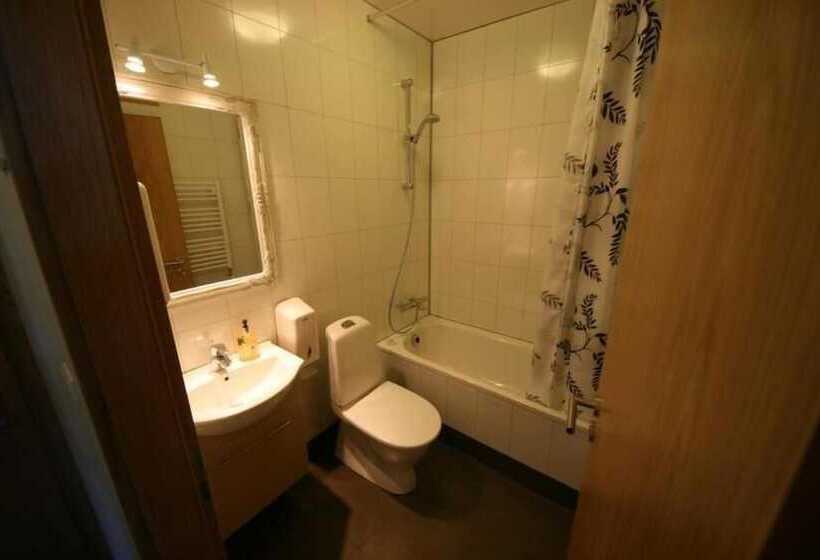 هتل Húsavík Cape