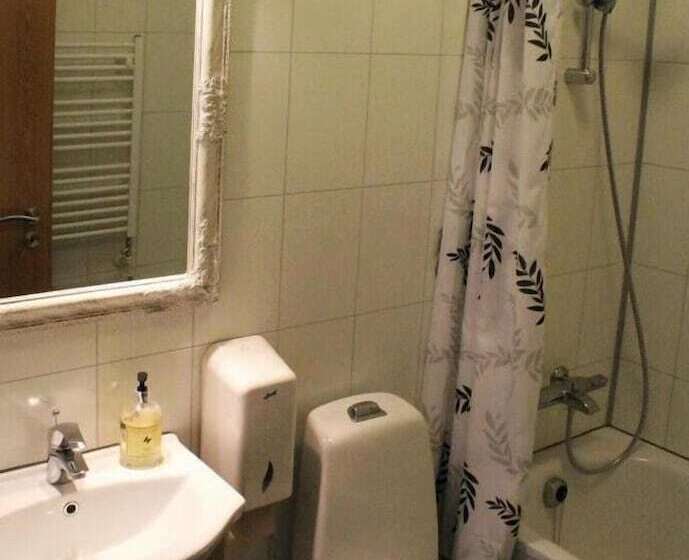 هتل Húsavík Cape