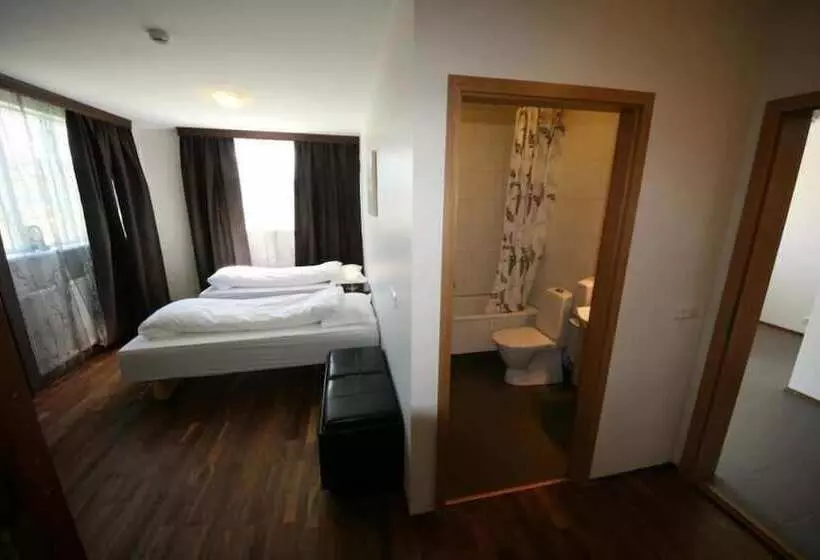 هتل Húsavík Cape