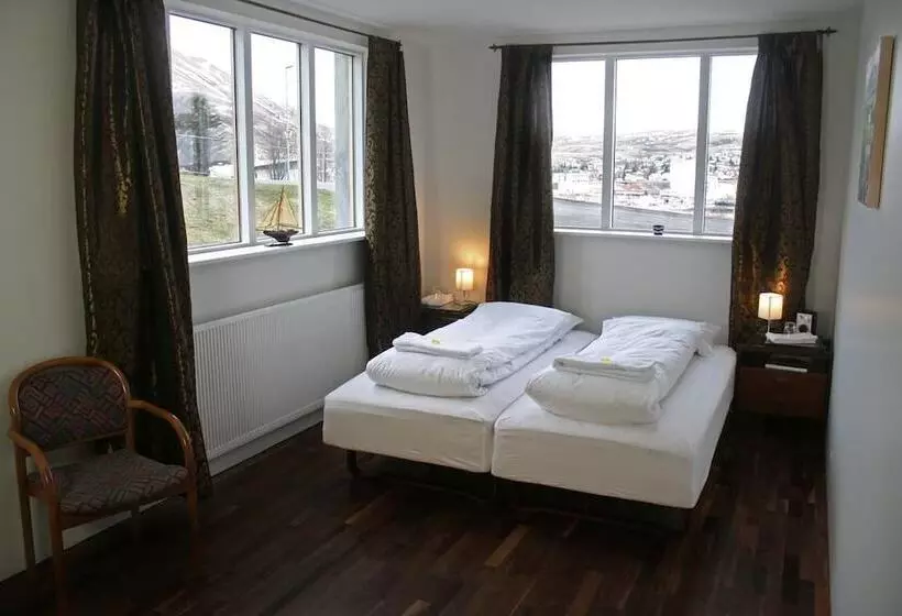 هتل Húsavík Cape