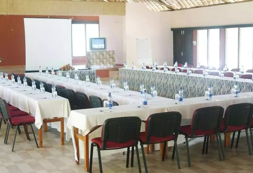 هتل Jumuia Conference & Beach Resort