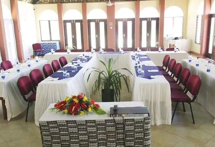 هتل Jumuia Conference & Beach Resort