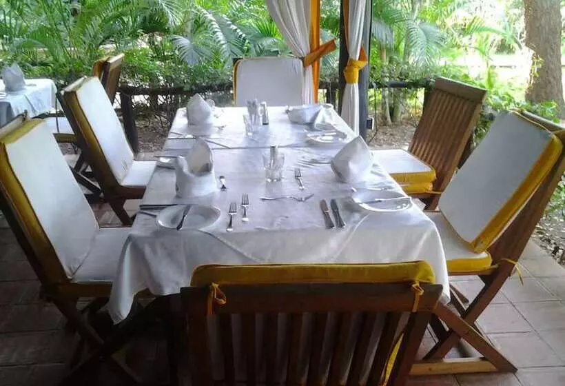 Mangro Hotel Diani Beach