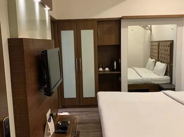 ホテル Mohan Continental