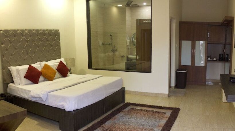 هتل Mohan Continental